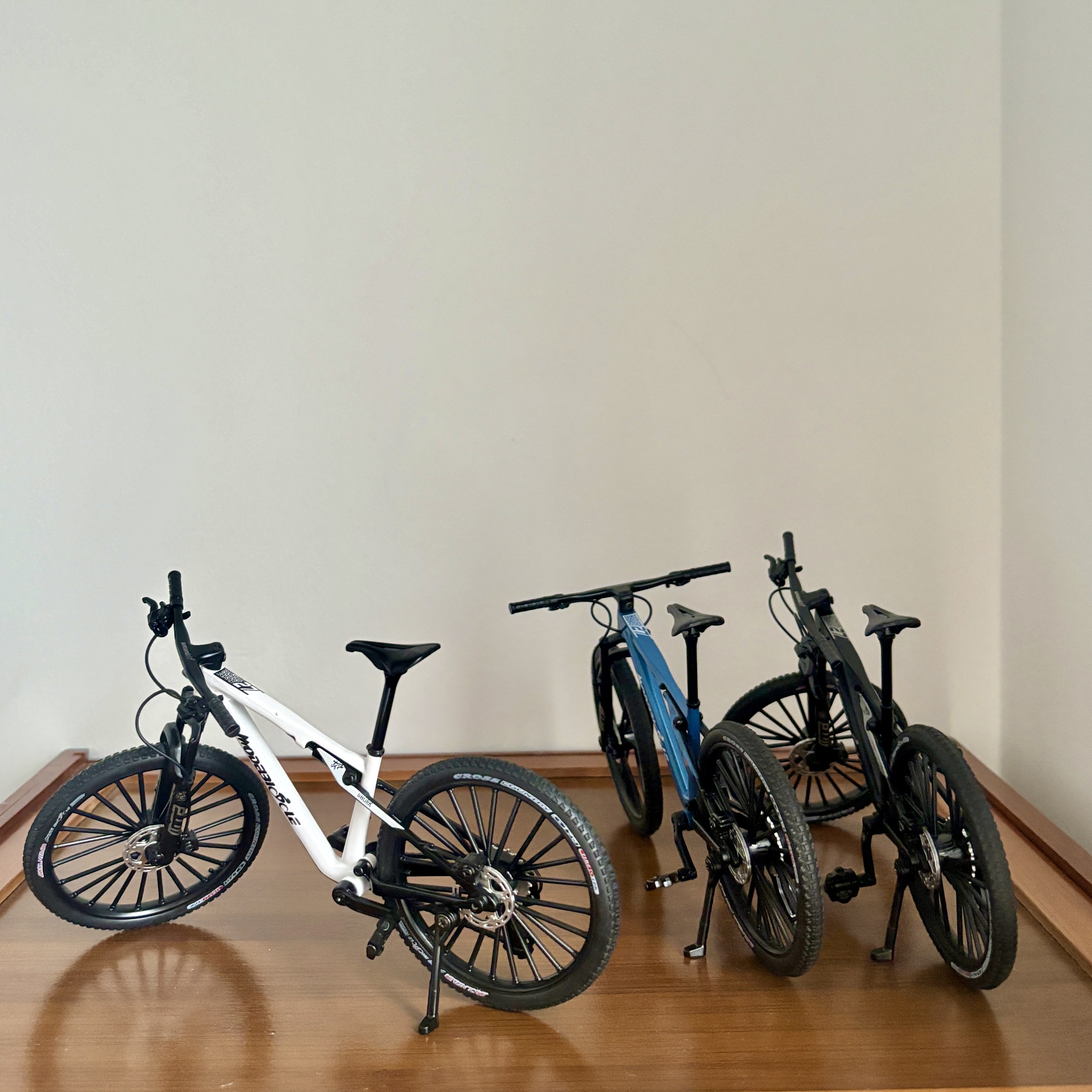 Mountain Biking Gifts - Miniatura de Bicicleta de Montanha em